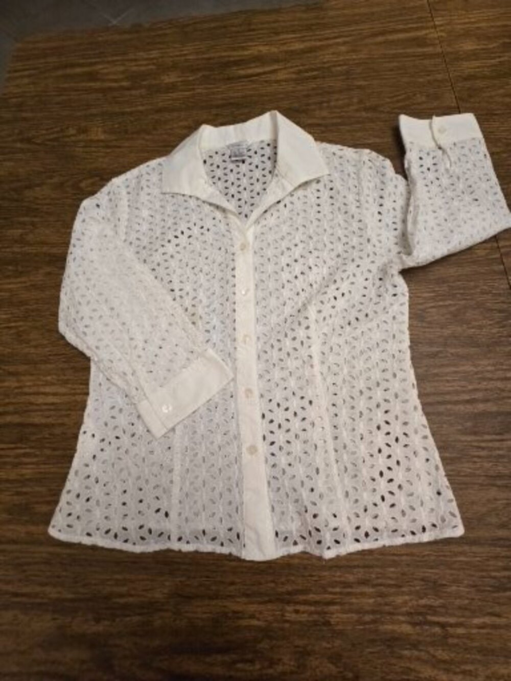 ISABEL D Women's 100% Cotton Eyelet Button Down Blouse - White - Size 8